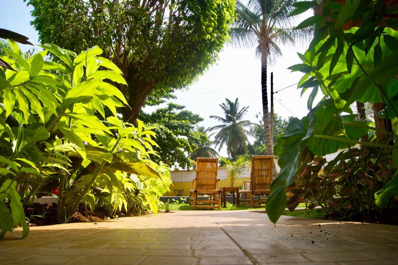Sao Pedro Guesthouse Sao Tome Bagian luar foto